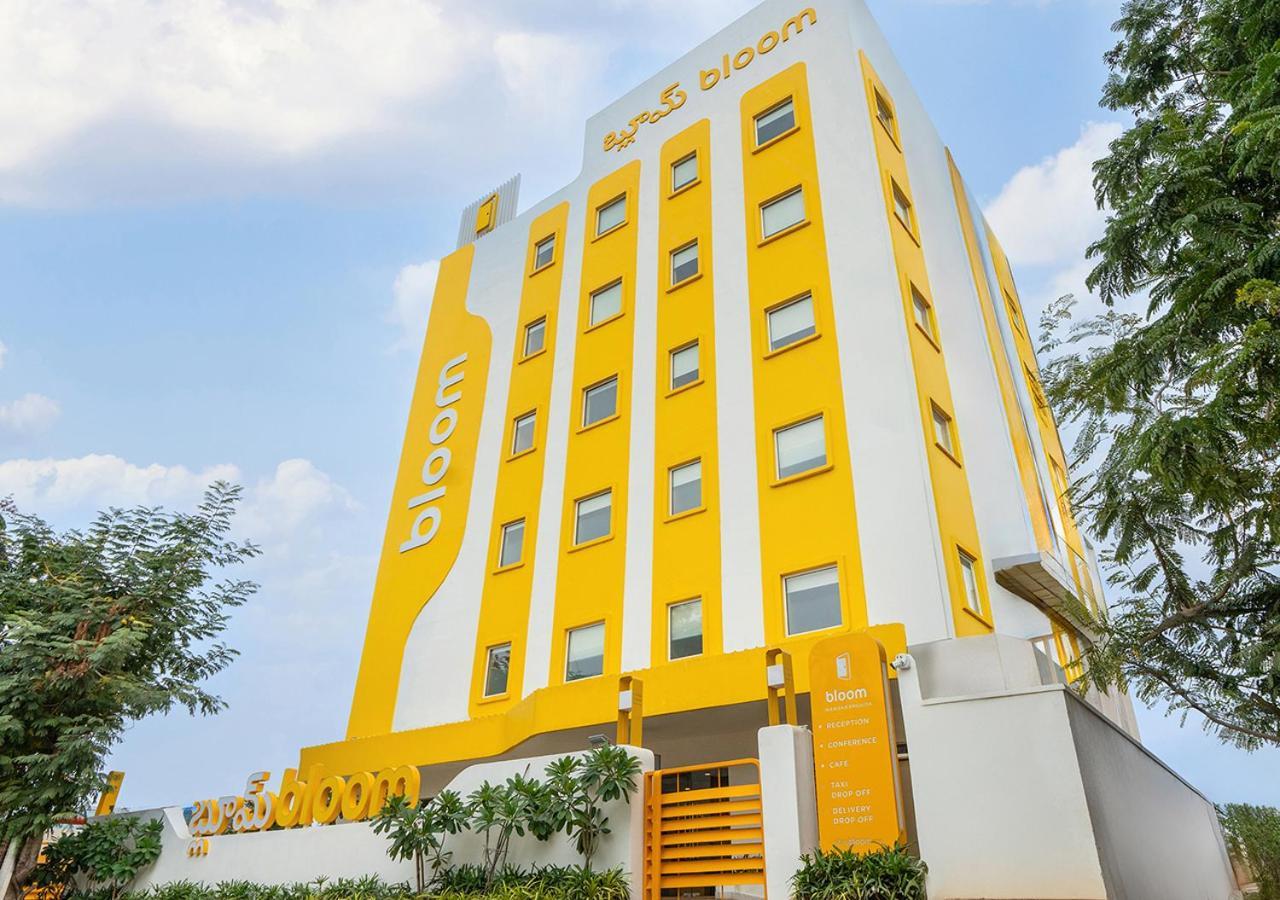 Bloom Hotel Financial District Гайдарабад Екстер'єр фото